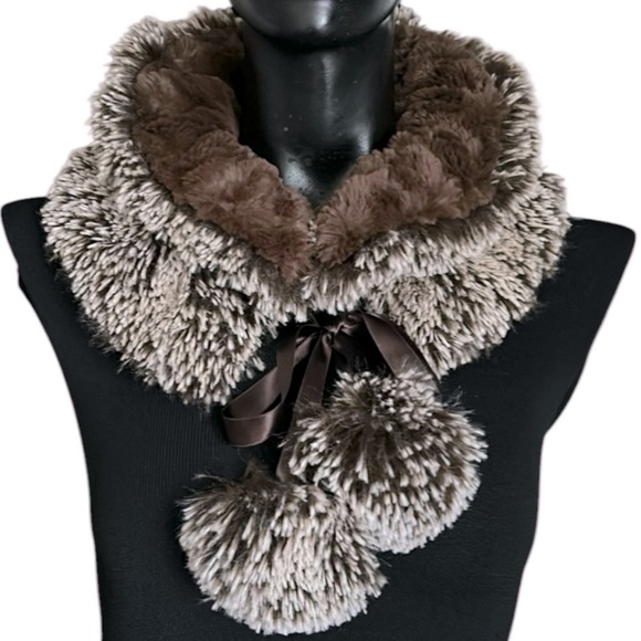 Pandemonium Seattle Brown Faux Fur Neck Warmer Scarf with Pom Pom Ties - Picture 1 of 7
